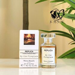 By the Fireplace Maison Martin Margiela for women and men Splash 7ml.