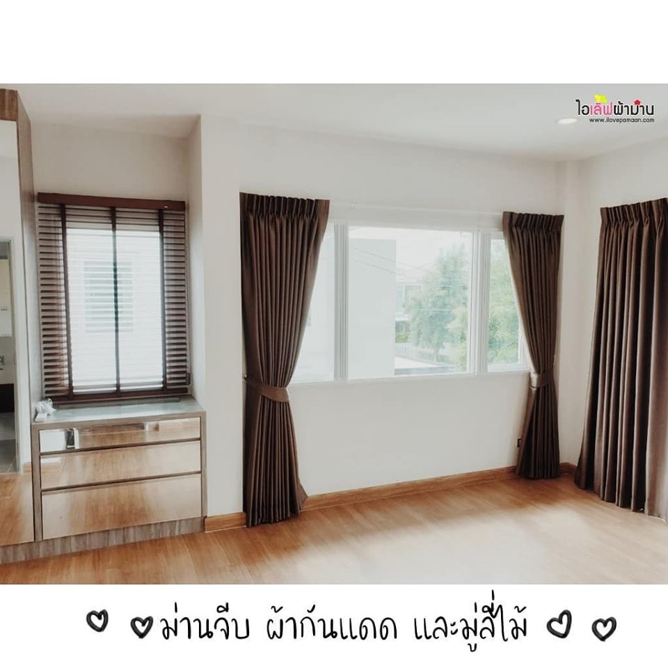[H441] โครงการ เซนโทร พหล-วิภาวดี หลังนี้เลือกติดทั้ง ม่านจีบ ม่านพับ และมู่ลี่ไม้ค่ะ ส่วนมุ้งลวด ใช้เป็นมุ้งจีบ สวยๆกันไปเลยค่ะ