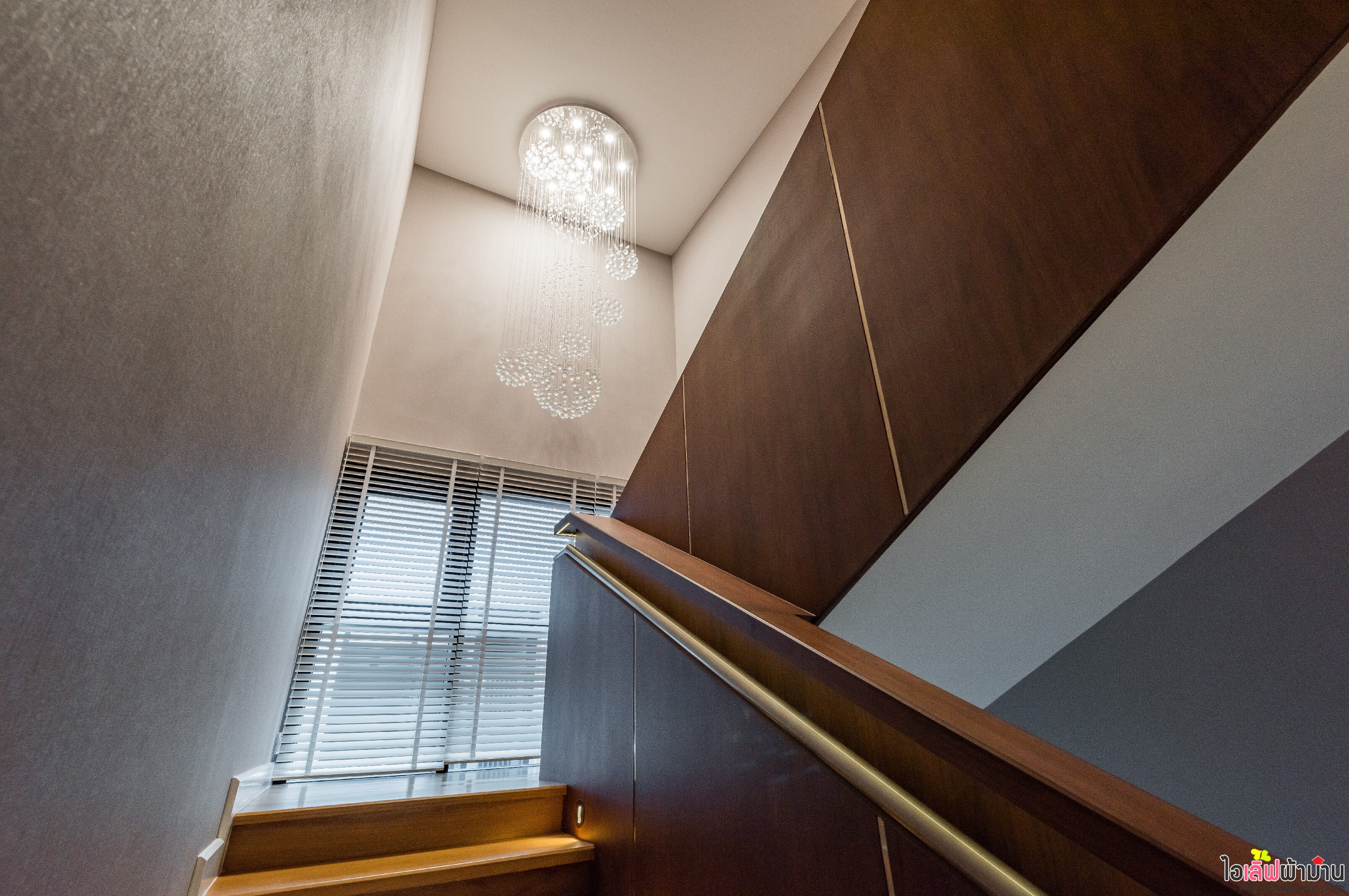 [H506] ผ้าม่าน รางมอเตอร์ไฟฟ้า และมู่ลี่ไม้ บ้านสุดหรู 🏠🏡หน้างานหมู่บ้าน Park Avenue โครงการบ้านเดี่ยวระดับ Luxury