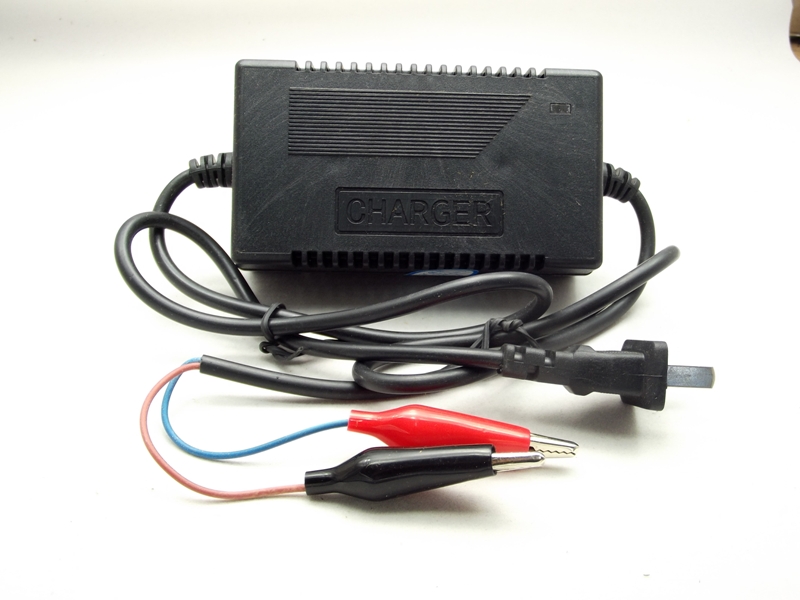 ที่ชาร์จแบตตะกั่วกรด 12v 2A ( lead acid charger )