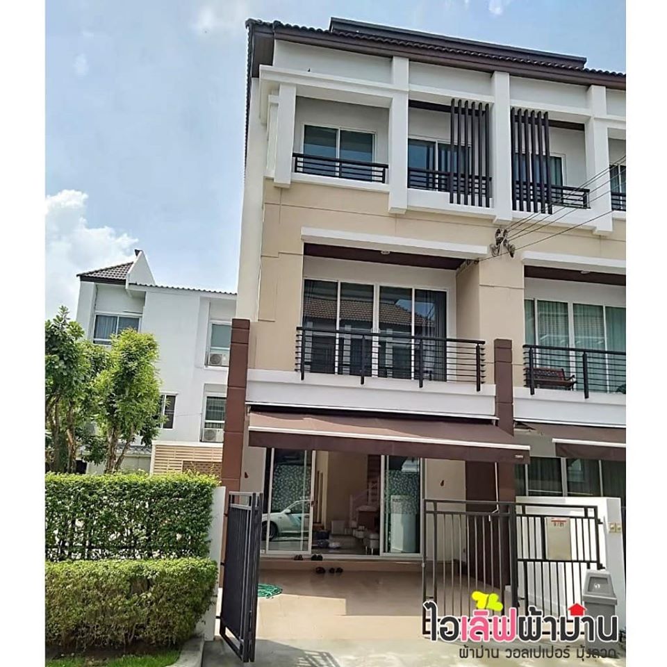 [H449] บ้านกลางเมือง Swiss Town เกษตร-นวมินทร์ ทาวน์โฮม 3 ชั้น ผ้าม่าน แบบม่านจีบรางโชว์ และม่านพับ