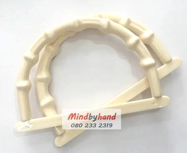 หูกระเป๋าพลาสติก ตัว D ลายข้อไผ่