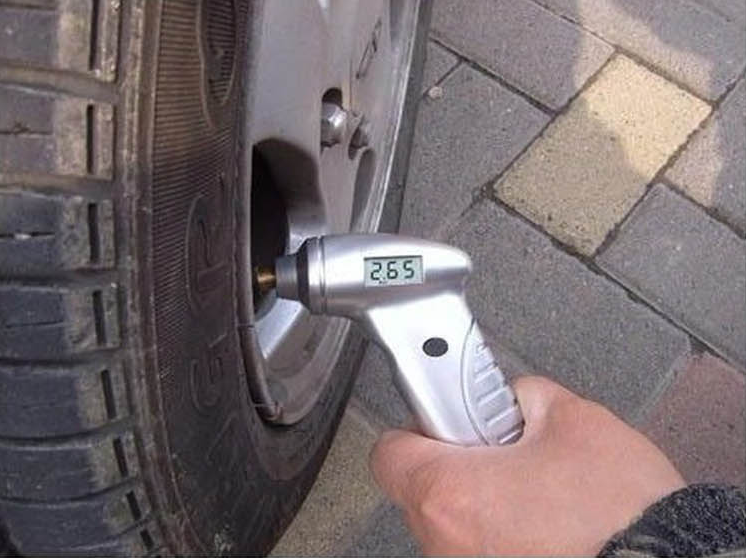 เกจ์วัดลมยางดิจิตอล digital tire gauge