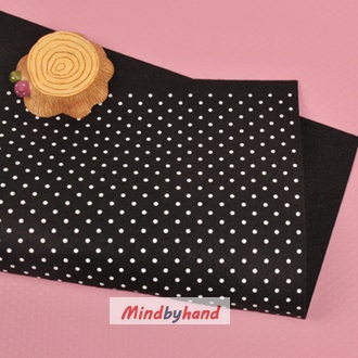 ผ้าสักหลาด ลายจุด (จุดเล็ก)