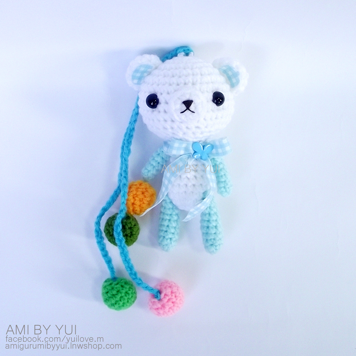 พวงห้อยกระเป๋าหมีผูกผ้าพันคอ