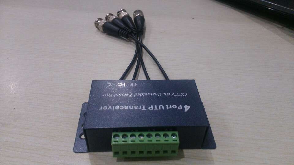 พาสซีพบาลัน 4 พอร์ท ( 4 ports video balun )