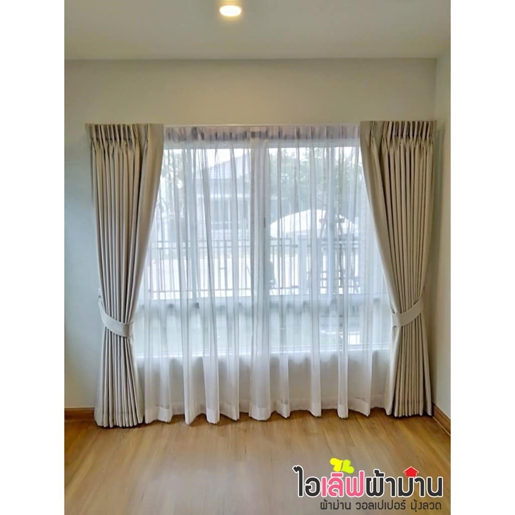 [H464] Centro รังสิตคลอง4-วงแหวน ติดตั้งม่านจีบ ผ้าโปร่ง ผ้ากันยูวี และมู่ลี่ไม้สีขาว เทปผ้าสีดำ