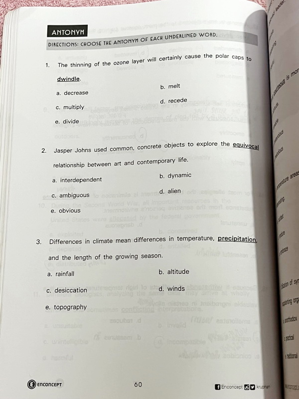 ►หนังสือครูพี่แนน Enconcept◄ หนังสือ Complete Vocab 10000 รวมโจทย์ข้อสอบวิชาภาษาอังกฤษเรื่อง Vocab เน้นฝึกทำโจทย์ด้าน Vocab โดยเฉพาะ ด้านหลังมี Answer Keys to All Exercises เฉลยของอาจารย์ครบทุกข้อ ในหนังสือมีเขียนบางหน้า