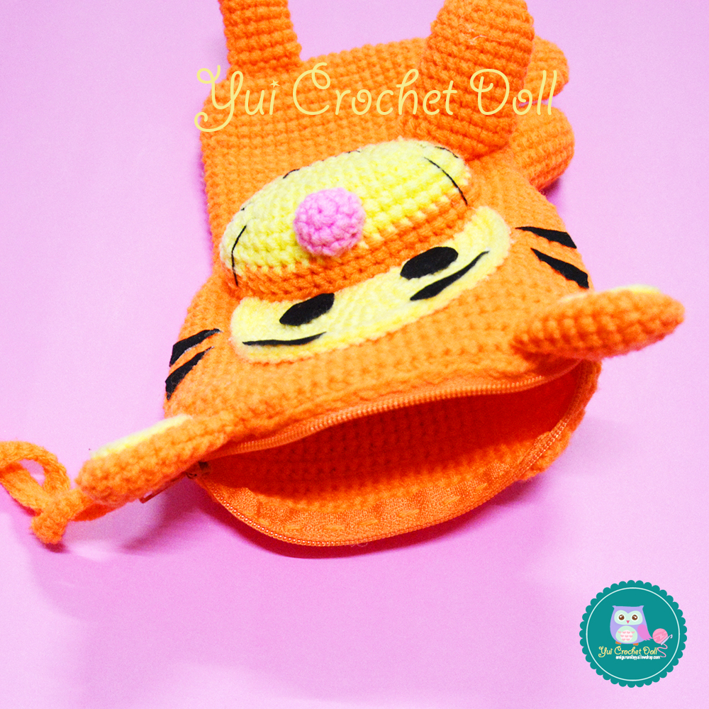 กระเป๋าไหมพรม สายคล้องมือ ทิกเกอร์