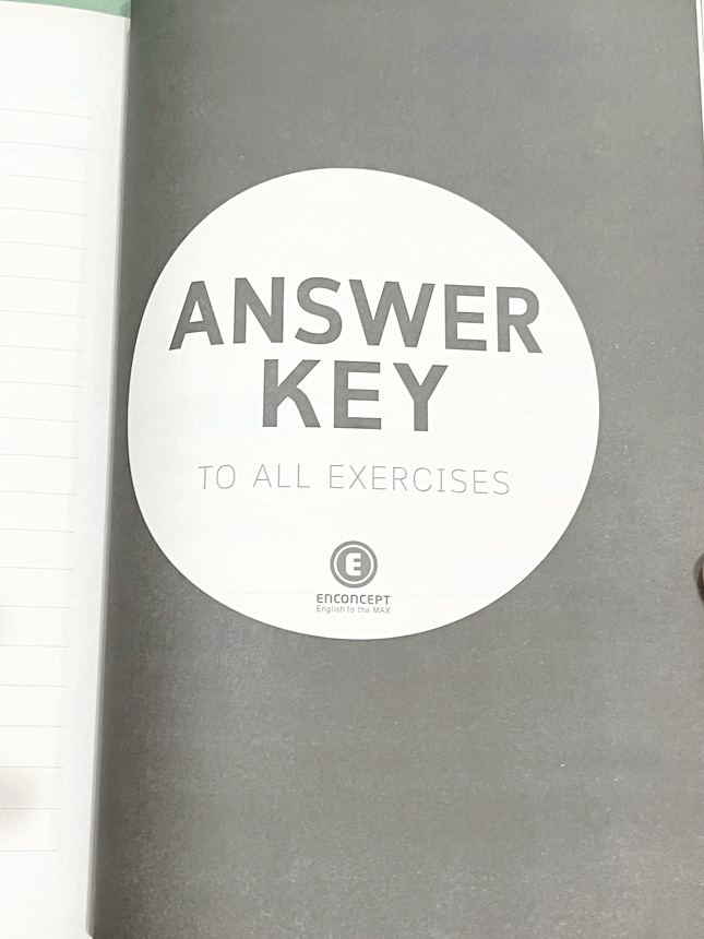 ►ครูพี่แนน Enconcept◄ ครบเซ็ท 6 เล่ม หนังสือกวดวิชาภาษาอังกฤษ Grammar ระดับชั้น ม.ต้น ในเซ็ทมีหนังสือเรียน 3 เล่ม + หนังสือตะลุยโจทย์ 3 เล่ม ในหนังสือเรียนทุกเล่มมี Tips & Tricks เทคนิคลัดในการดูหลักแกรมม่าเยอะมาก มีกฎเหล็ก ข้อห้ามที่ต้องจำ รวมทั้งจุดที่ช