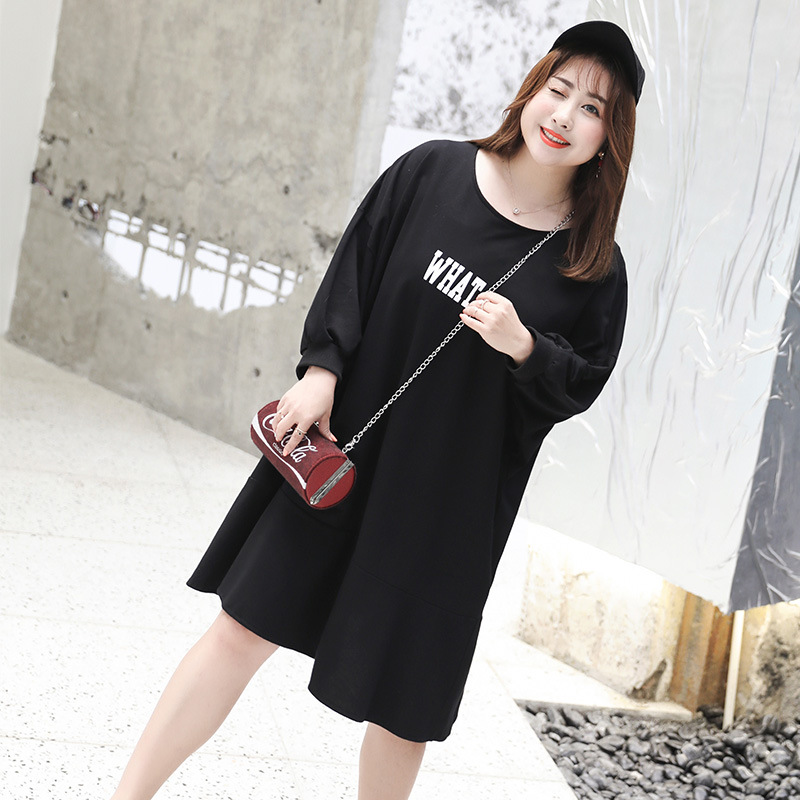 ★พร้อมส่ง★ เดรสยืดสีดำแขนยาว พิมพ์อักษรช่วงอก ชายกระโปรงหางปลา (XL อก 56)