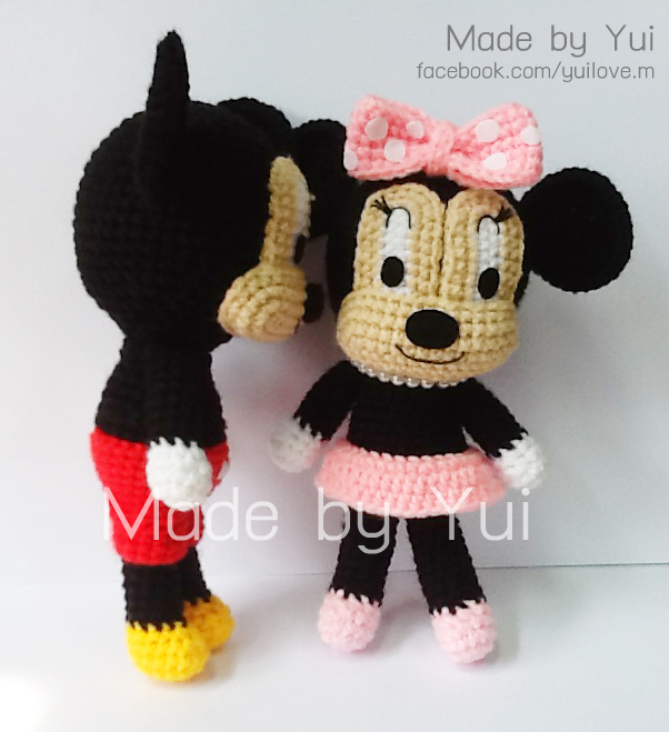 ตุ๊กตาถักไหมพรมมิกกี้เม้าส์ & มินนี่เม้าส์ Mickey & Minnie