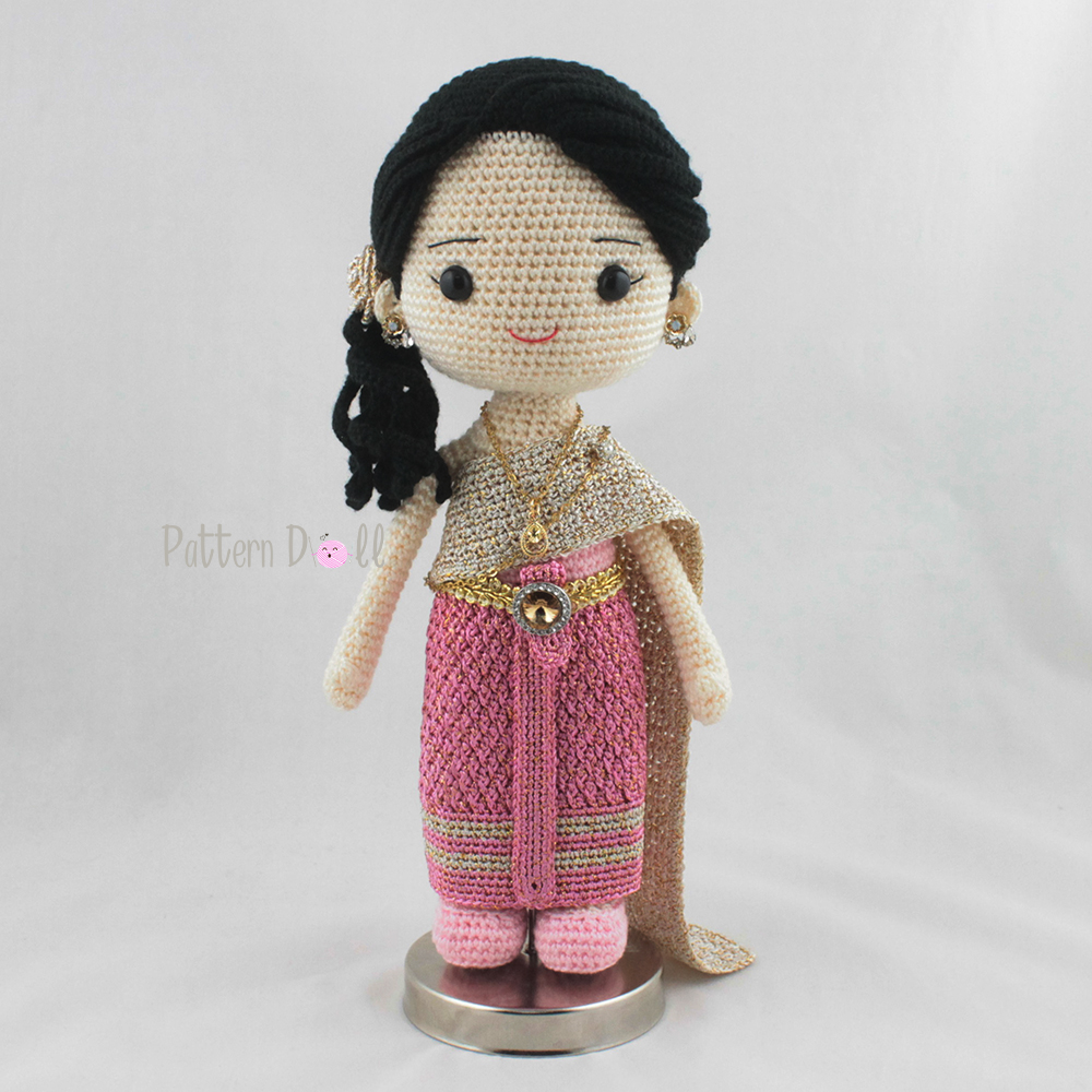 E-book ส่งทาง e-mail แพทเทิร์นตุ๊กตาถักโครเชต์คู่แต่งงานชุดไทย ๑