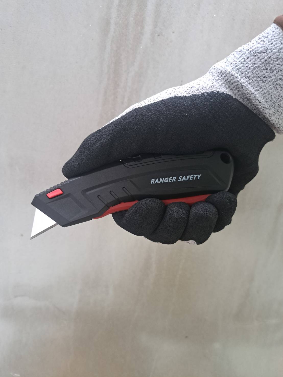 Safety Cutter แบบเบา สบายมือ รุ่นประหยัด