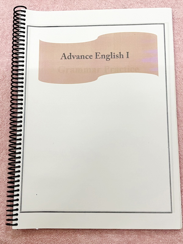 ►Teacher Nan◄ หนังสือกวดวิชา Advanced English 1-2 ชั้นประถมปลาย สอบเข้า ม.1 สรุปเนื้อหาอ่านง่าย อาจารย์แบ่งออกเป็น Rule ละเอียดยิบย่อย ซอยย่อยแบ่งออกเป็นบทๆ มีทั้งหมด 60 Rule เนื้อหาตีพิมม์สมบูรณ์ทั้งหมด เนื้อหายากลึกถึงสอบเข้า ม.1 โรงเรียนดัง มีโจทย์ประจ