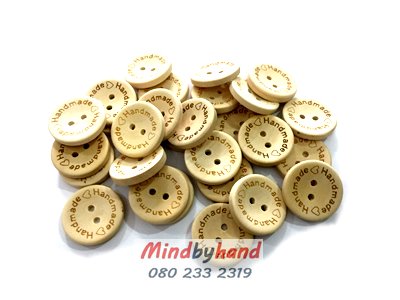 กระดุมไม้กลม Handmade