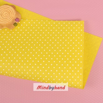 ผ้าสักหลาด ลายจุด (จุดเล็ก)