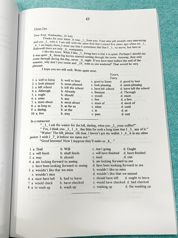 ►อ.ถ้วย◄ หนังสือเรียนภาษาอังกฤษครูพี่ถ้วย คอร์ส ม.3 สอบเข้าเตรียมอุดม + ชีทเฉลย + ชีทสรุปแกรมม่า ในหนังสือมีโจทย์เยอะมาก มีจดเล็กน้อย มีชีทเฉลยใช้คู่กับหนังสือให้ต่างหาก และมีชีทตัวอย่างการสรุป Grammar ย่อๆให้พอเข้าใจแบบภาพรวม ควรจำเอาไว้ให้ได้ อาจารย์แบ่