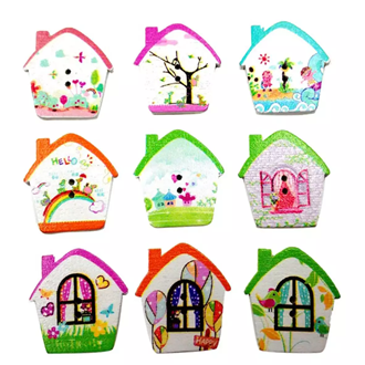 กระดุมไม้รูปบ้าน (แพคคละลาย)