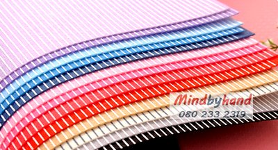 ผ้าสักหลาดแบบอยู่ทรง ลายเส้น