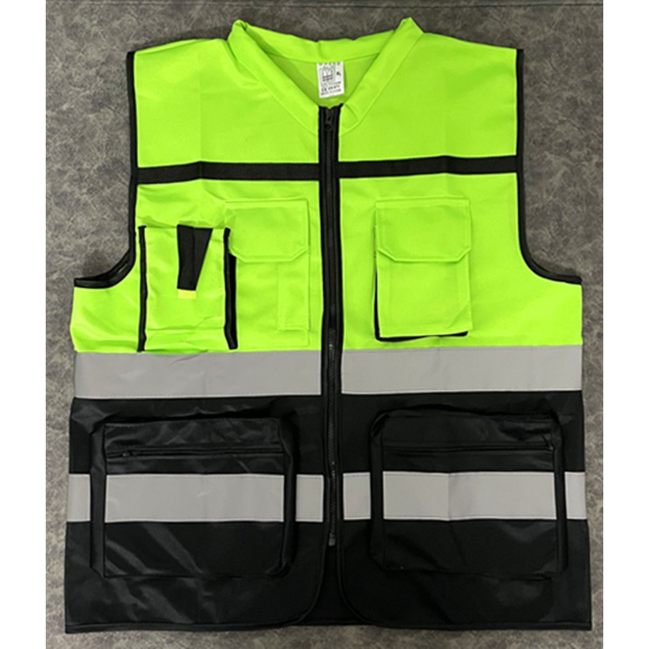 สะท้อนกั๊กสะท้อนแสง ขนาดฟรีไซส์รอบอกประมาณ 46 นิ้วเสื้อผ้ายาว 26.5 นิ้ว มีสีเขียวอ่อน-ดำ,สีส้ม-ดำ,เขียวตองอ่อน-ดำ,สีเขียว-ส้ม,สีเหลือง-ดำ,สีน้ำเงิน-ดำ