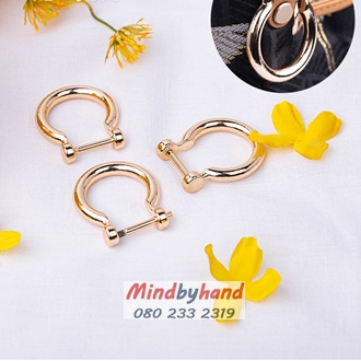 ตัวเกี่ยวหูกระเป๋า / ห่วงกระเป๋า แบบเกือกม้า สีทอง