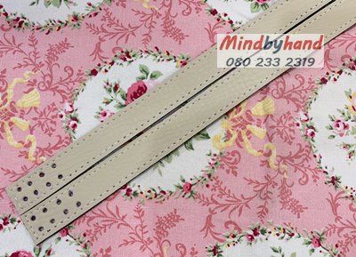 สายกระเป๋ายาว 65 cm. ความกว้าง 2.5 cm.