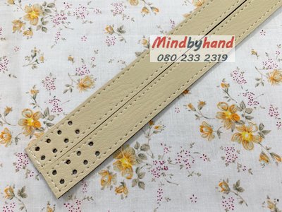 สายกระเป๋ายาว 35 cm. กว้าง 2 cm.