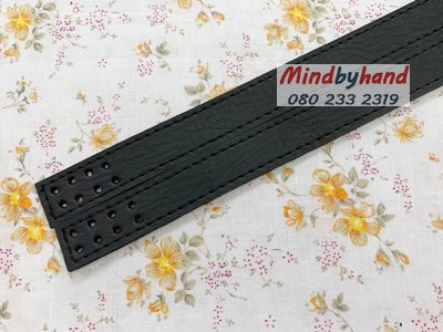 สายกระเป๋ายาว 35 cm. กว้าง 2 cm.