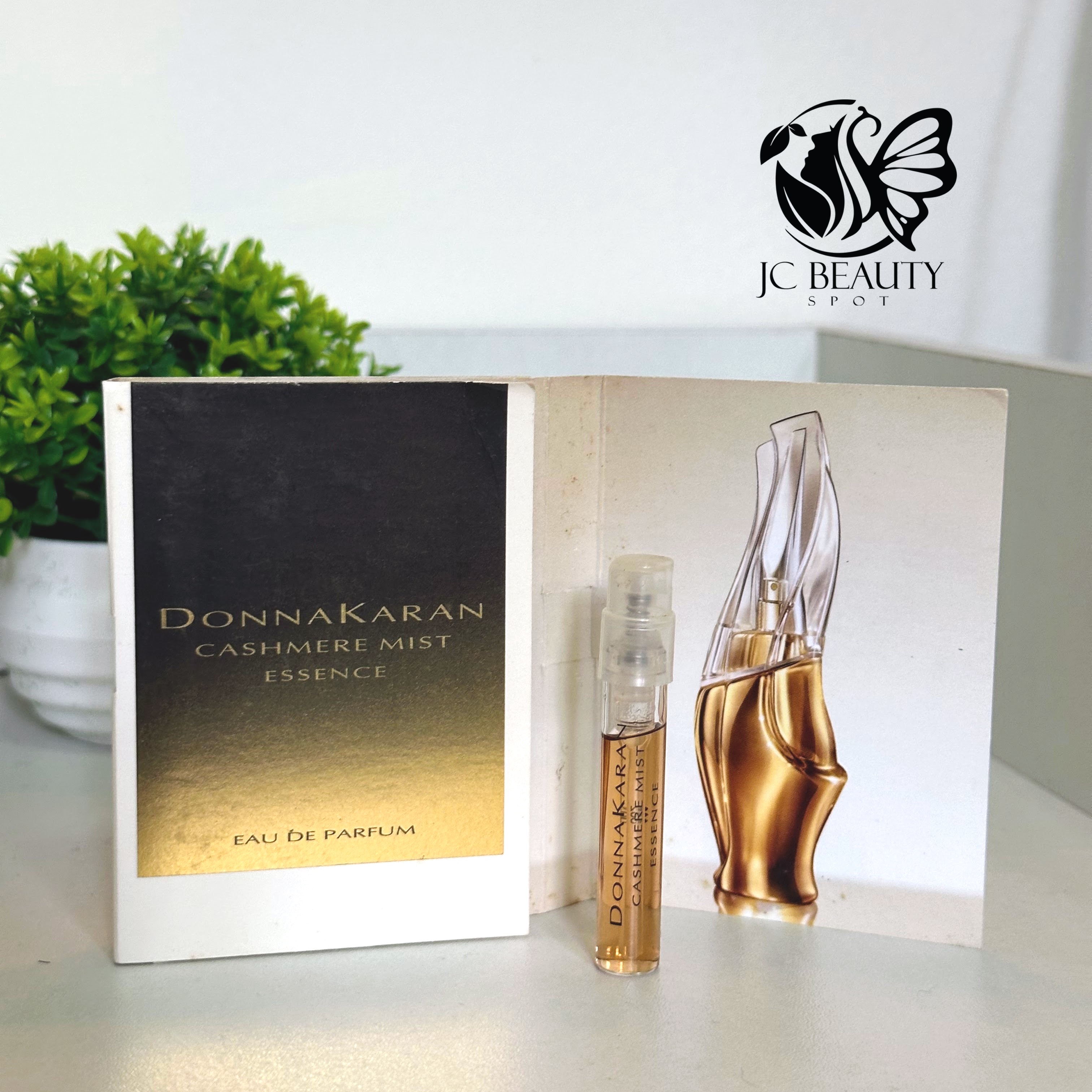 Cashmere Mist Essence Donna Karan EDP for women Spray 1.5ml.