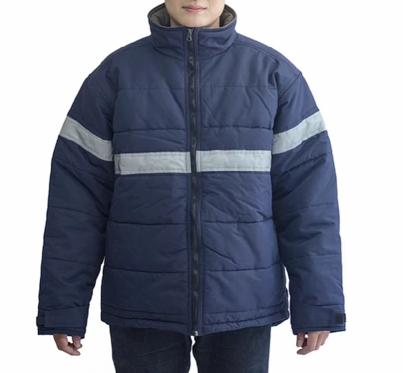 เสื้อ JACKET รุ่นมาตรฐาน มาพร้อมกับซิป Nylon YKK ออกแบบรูปทรงให้สวมใส่สบาย เคลื่อนไหวได้คล่องตัว -10 ถึง -30 องศา