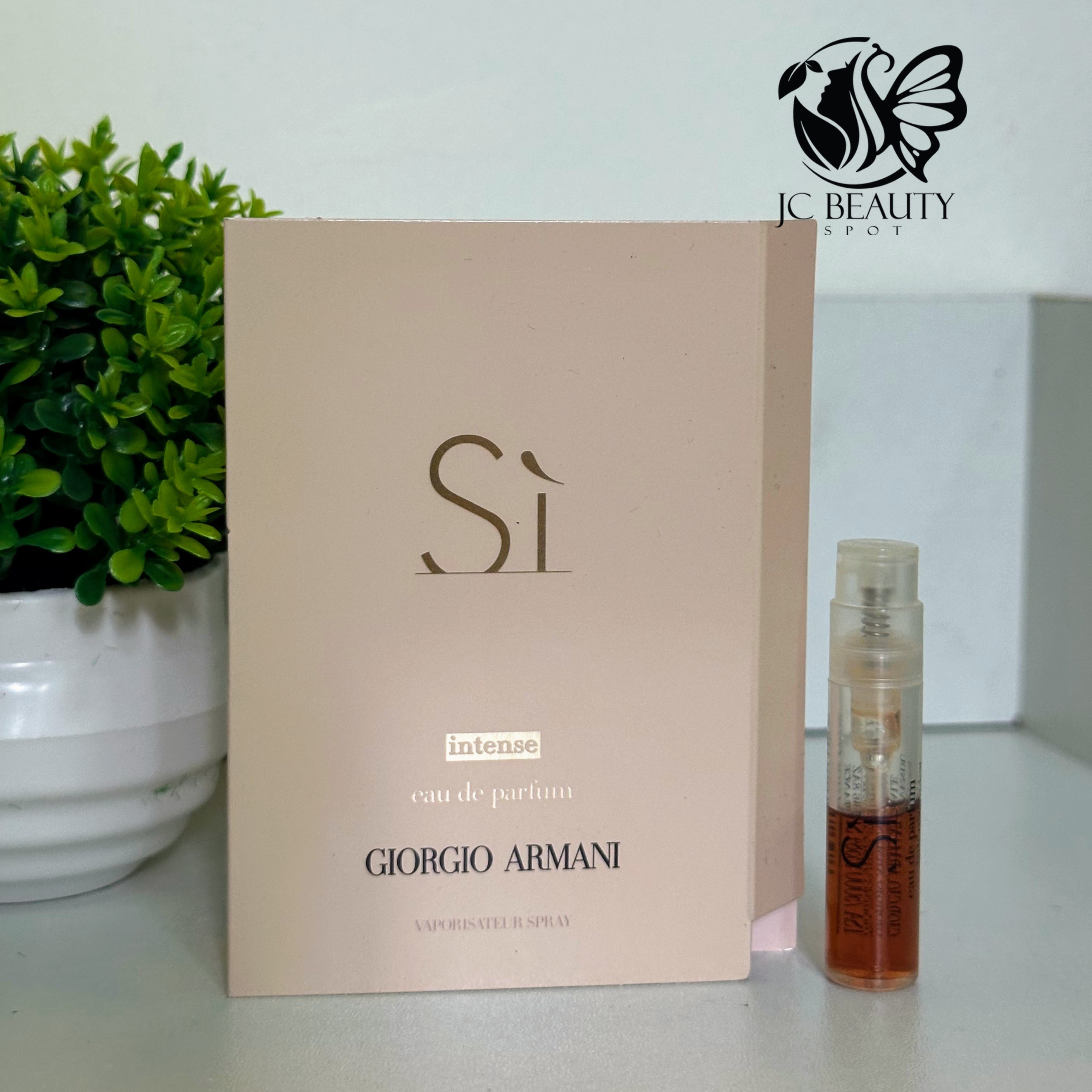 Si Intense 2021 Giorgio Armani for women Spray 1.2ml.