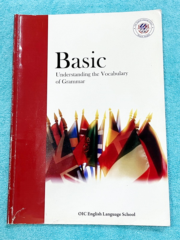 ►OLC◄ OLC English Language School เล่ม Basic มีสรุปแกรมม่าและคำศัพท์ขั้นปูพื้นฐานง่ายๆ มีโจทย์ประจำบท จดครบเกือบทั้งเล่ม จดละเอียด