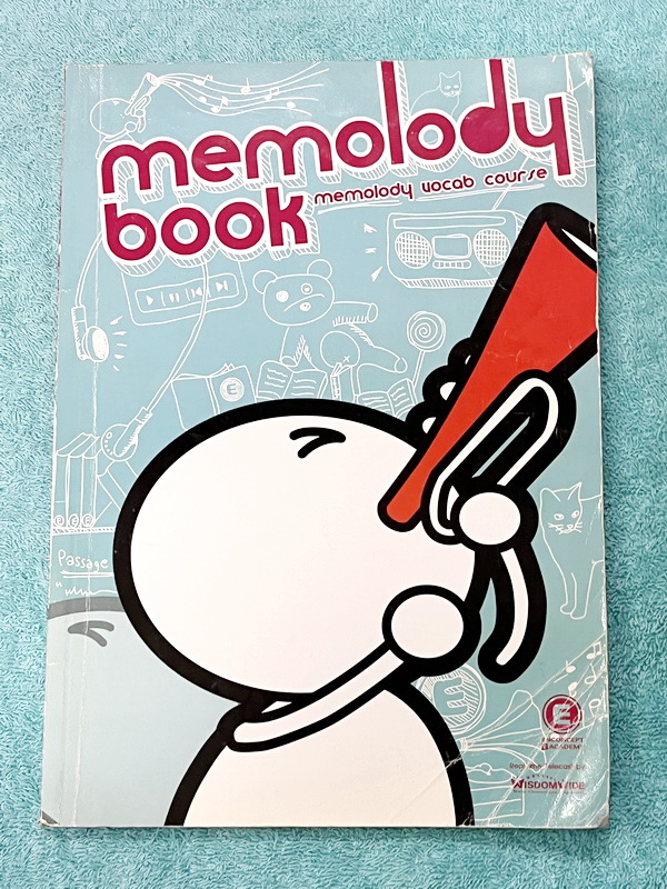 ►ครูพี่แนน Enconcept◄ เซ็ทหนังสือ Memelody + CD เพลงภาษาอังกฤษครูพี่แนน ในเซ็ทมีเพลงครอบคลุมคำศัพท์ตั้งแต่ระดับ Basic จนถึง Advanced เหมาะสำหรับเด็กประถมปลาย - สอบเข้า ม.1 - ม.ต้น - สอบเข้า ม.4 จนถึงระดับชั้น ม.ปลาย มีเพลงทั้งหมดมากกว่า 219 เพลง ช่วยเพื่อ