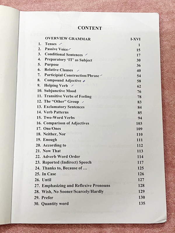 ►Fast English◄ หนังสือกวดวิชา Fast English เล่ม Grammar สรุปแกรมม่าแบบเรียนเร็ว รู้เร็ว จำง่าย มีทั้งหมด 30 บท มีสรุปสูตรแกรมม่าแบบย่นย่อบรรทัดเดียวแต่มีความละเอียดมาก ทำให้อ่านง่าย เข้าใจง่าย มีตัวอย่างประกอบทุกสูตร มีโจทย์ประจำบท จดครบเกือบทั้งเล่ม จดละ