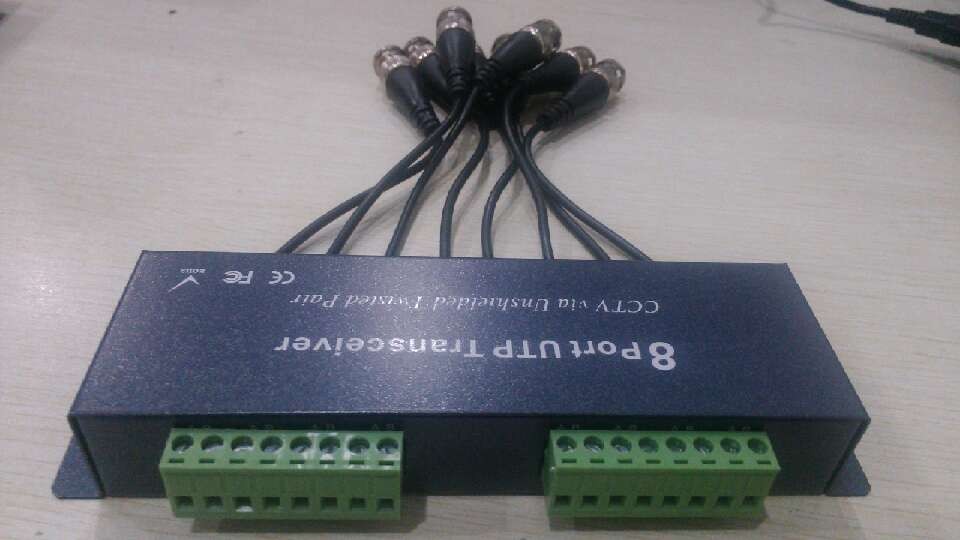 พาสซีพบาลัน 8 พอร์ท ( 8 ports video balun )