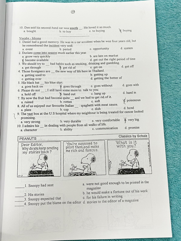 ►อ.ถ้วย◄ หนังสือเรียนภาษาอังกฤษครูถ้วย คอร์ส ม.3 สอบเข้าเตรียมอุดม + ชีทเฉลย + ชีทสรุปแกรมม่า ในหนังสือมีโจทย์เยอะมาก มีจดบางหน้า มีชีทเฉลยใช้คู่กับหนังสือให้ต่างหาก และมีชีทตัวอย่างการสรุป Grammar ย่อๆให้พอเข้าใจแบบภาพรวม ควรจำเอาไว้ให้ได้ อาจารย์แบ่งสรุ