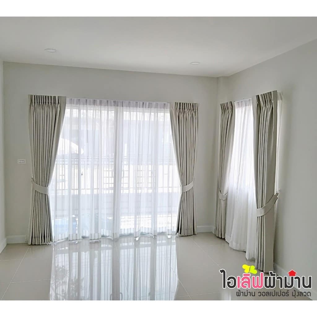 [H464] Centro รังสิตคลอง4-วงแหวน ติดตั้งม่านจีบ ผ้าโปร่ง ผ้ากันยูวี และมู่ลี่ไม้สีขาว เทปผ้าสีดำ