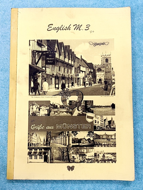 ►อ.ถ้วย◄ หนังสือเรียนภาษาอังกฤษครูพี่ถ้วย คอร์ส ม.3 สอบเข้าเตรียมอุดม + ชีทเฉลย + ชีทสรุปแกรมม่า ในหนังสือมีโจทย์เยอะมาก มีจดบางหน้า มีชีทเฉลยใช้คู่กับหนังสือให้ต่างหาก และมีชีทตัวอย่างการสรุป Grammar ย่อๆให้พอเข้าใจแบบภาพรวม ควรจำเอาไว้ให้ได้ อาจารย์แบ่ง