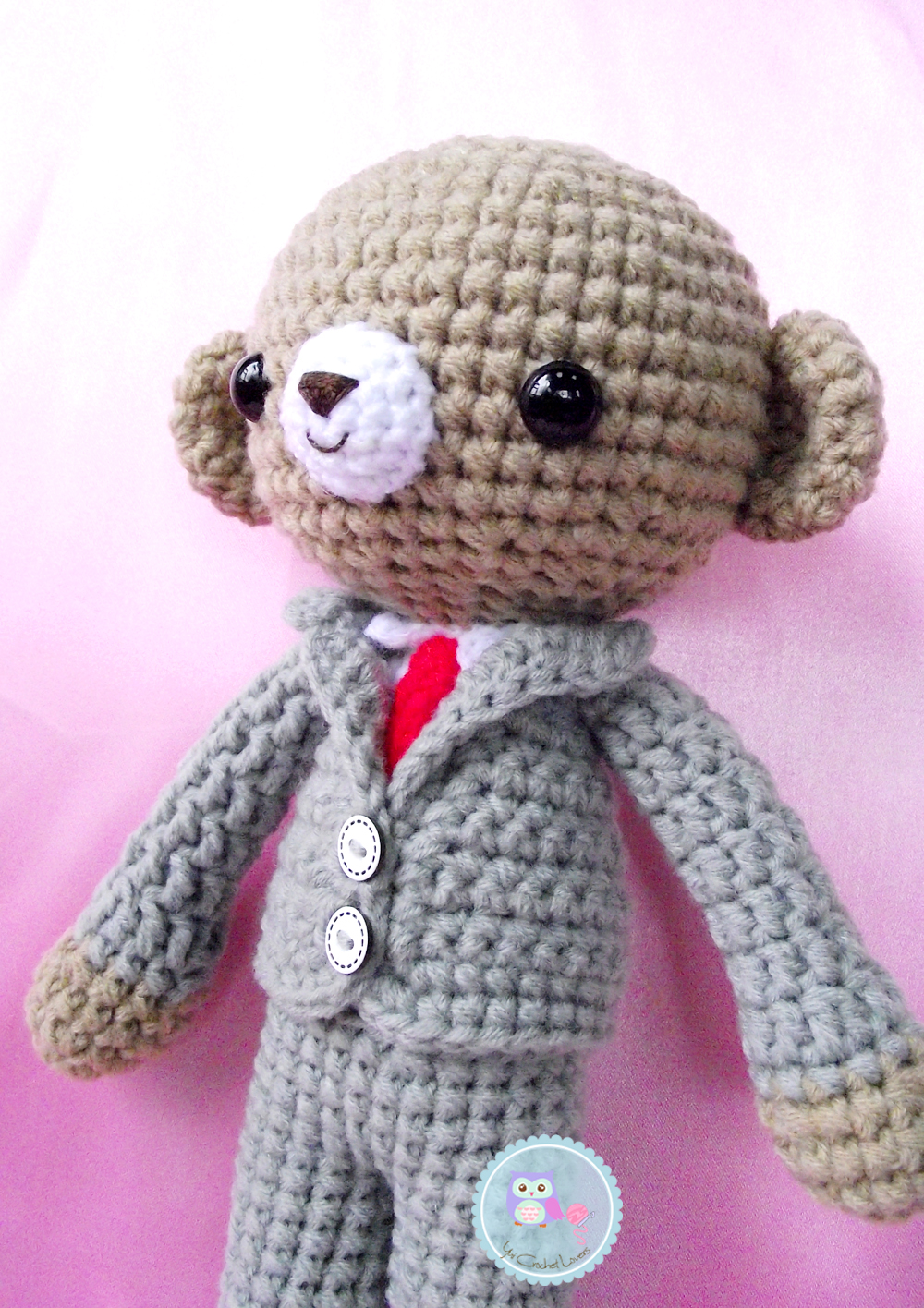 ตุ๊กตาถักไหมพรมหมีใส่สูท Bear