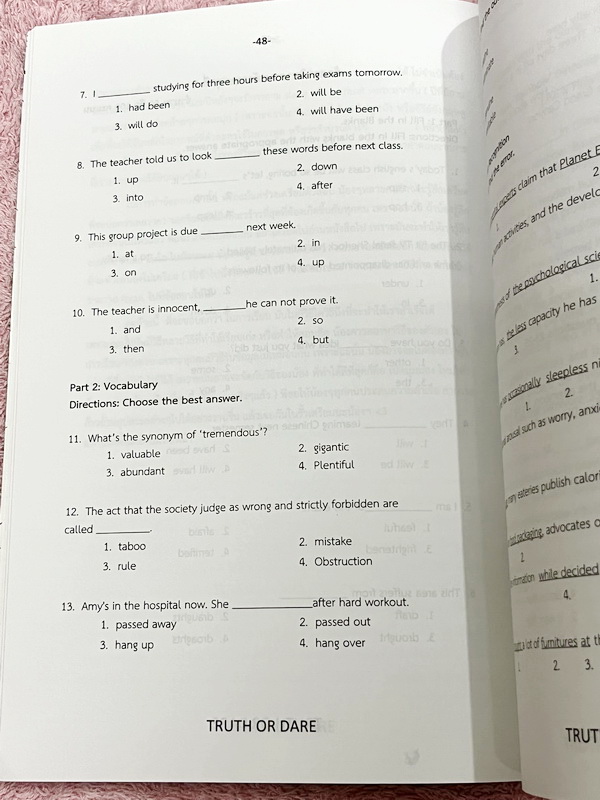 ►สอบเข้าเตรียมอุดม◄ Truth or Dare ปกเงิน หนังสือรวมโจทย์ข้อสอบวิชาวิทยาศาสตร์ อังกฤษ โดยรุ่นพี่นักเรียนเตรียมอุดมศึกษา มีเทคนิคการทำข้อสอบทุกวิชา มีเฉลยและเฉลยละเอียดครบทุกข้อ หนังสือใหม่เอี่ยม ไม่มีรอยขีดเขียน