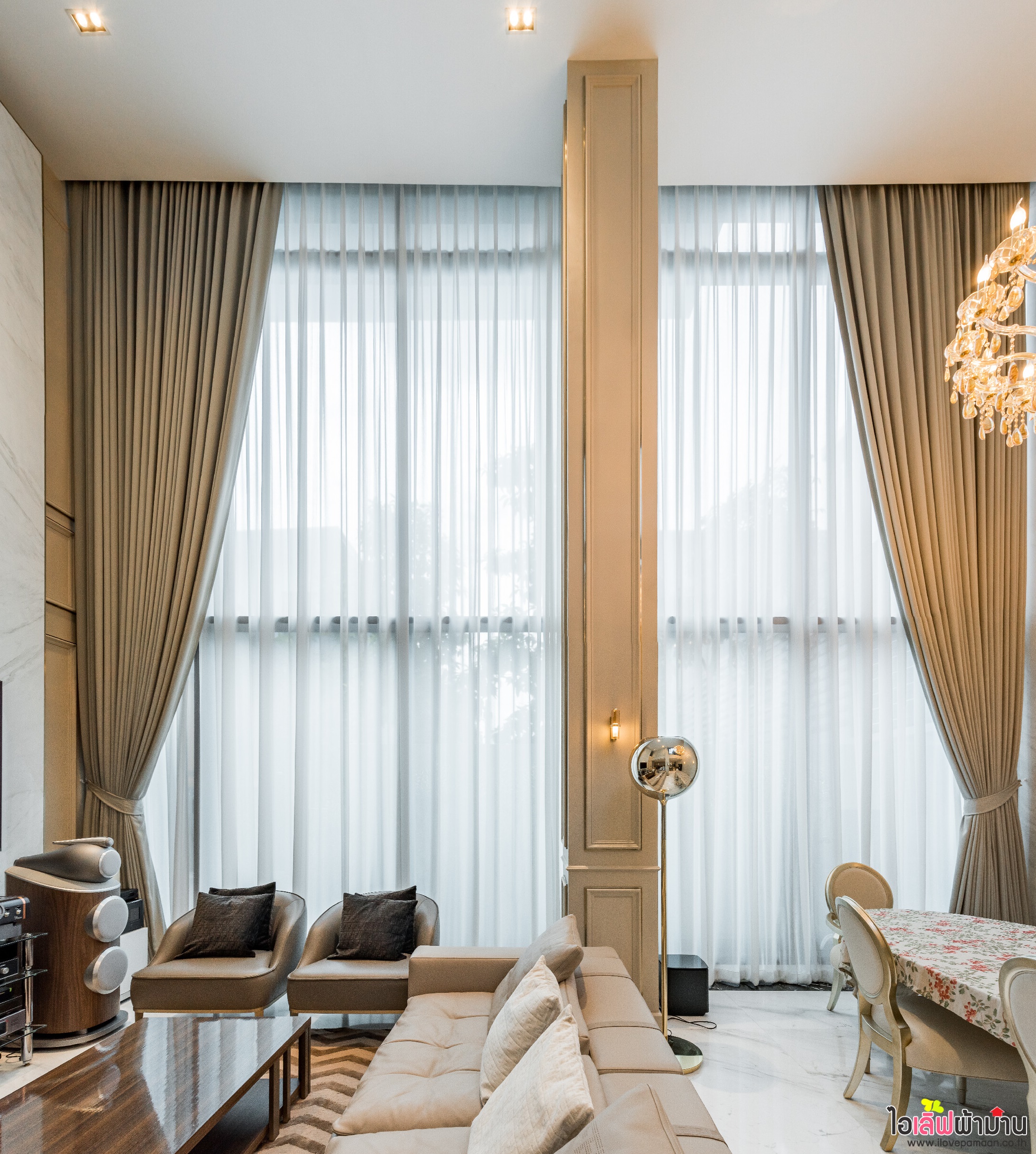 [H506] ผ้าม่าน รางมอเตอร์ไฟฟ้า และมู่ลี่ไม้ บ้านสุดหรู 🏠🏡หน้างานหมู่บ้าน Park Avenue โครงการบ้านเดี่ยวระดับ Luxury