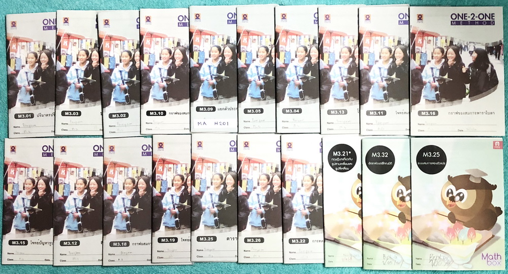 ►หนังสือคณิต ม.ต้น◄ MA H201 หนังสือกวดวิชาคณิตศาสตร์ One-2-One ระดับชั้น ม.3 เซ็ท 20 เล่ม แบบไม่เรียงตามบท มีสรุปเนื้อหาสูตรสำคัญ เนื้อหายากลึกถึงเตรียมสอบเข้า ม.4 ร.ร.ดัง มีโจทย์แบบฝึกหัดประจำบท จดครบเกือบทั้งเล่มทุกเล่ม ตั้งใจเรียน จดละเอียดมาก อาจารย์ม