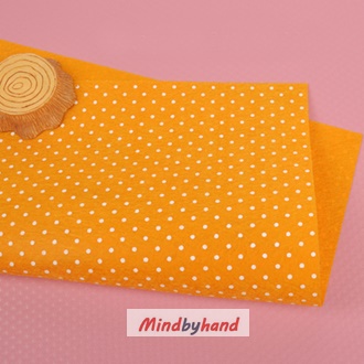 ผ้าสักหลาด ลายจุด (จุดเล็ก)