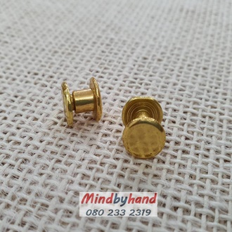 หมุดเกลียว (แบบสั้น) สีทอง 9x5 มิล (แพค 4 คู่)