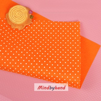 ผ้าสักหลาด ลายจุด (จุดเล็ก)