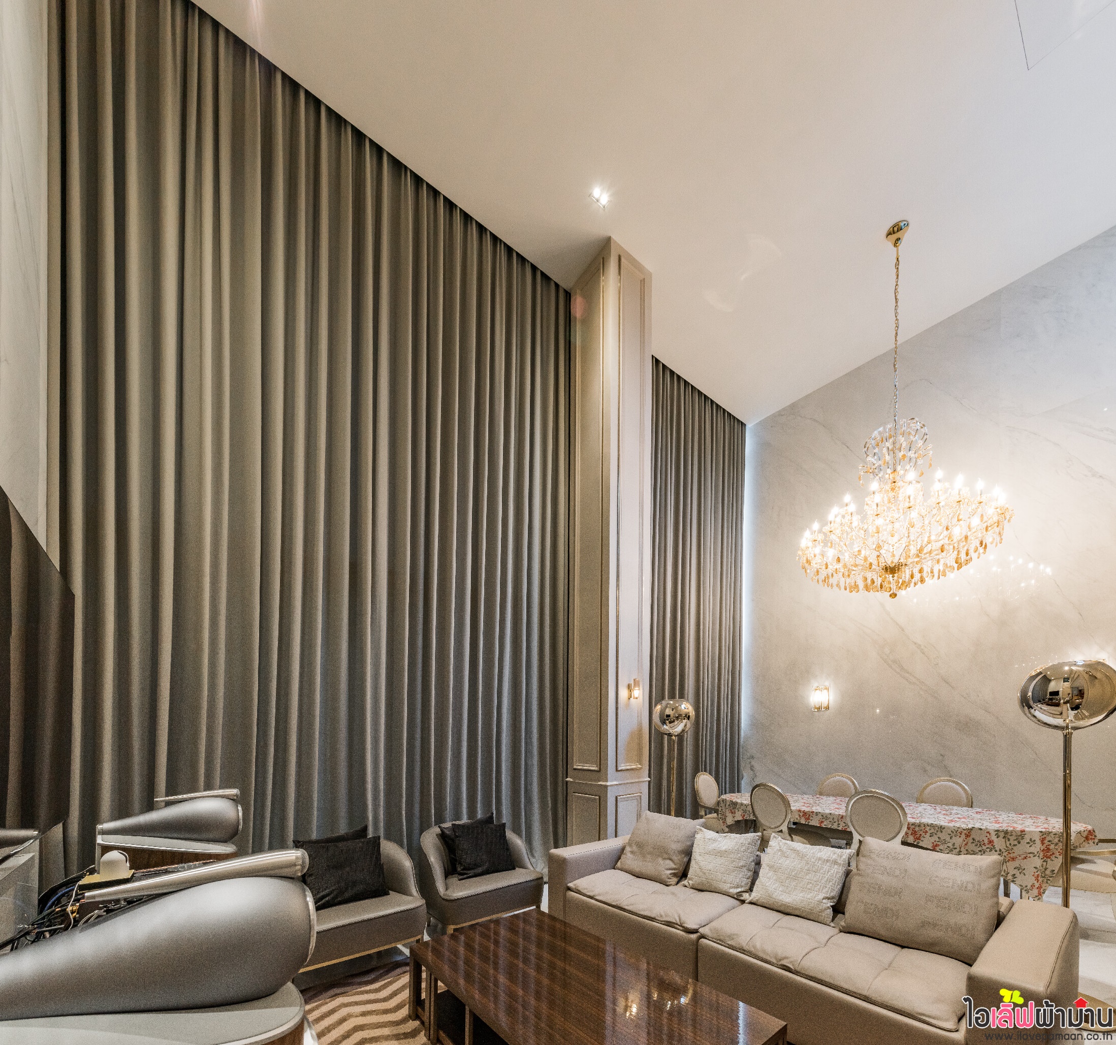 [H506] ผ้าม่าน รางมอเตอร์ไฟฟ้า และมู่ลี่ไม้ บ้านสุดหรู 🏠🏡หน้างานหมู่บ้าน Park Avenue โครงการบ้านเดี่ยวระดับ Luxury
