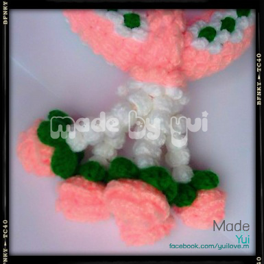 พวงมาลัยไหมพรมแบบมีลาย 1 Size L