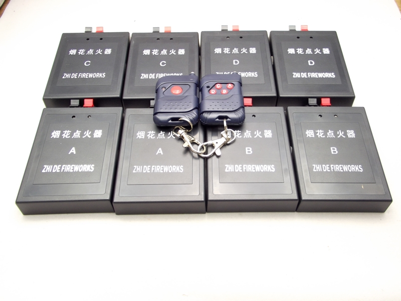 เครื่องจุดพลุ รีโมต 4 ช่อง 8 จุด