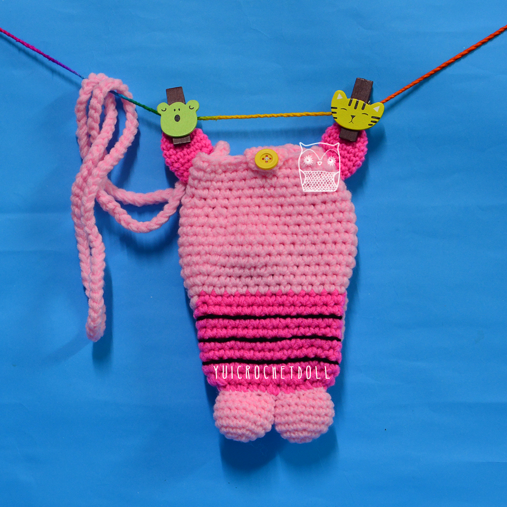 กระเป๋าใส่โทรศัพท์มือถือ มีสายคล้องคอ พิกเลต Piglet